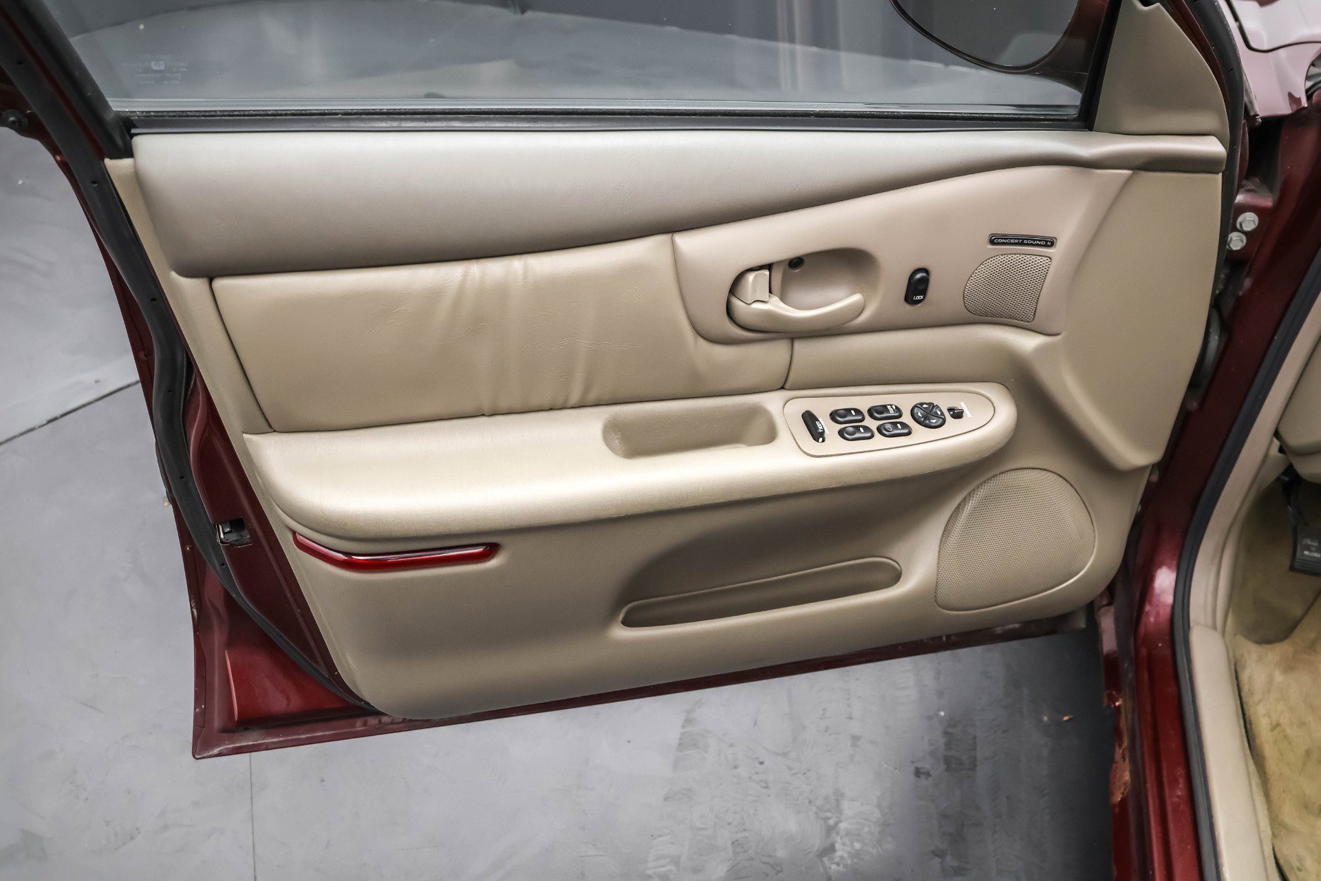 Used 2001 Buick Century Custom w/ Premium Pkg image 8