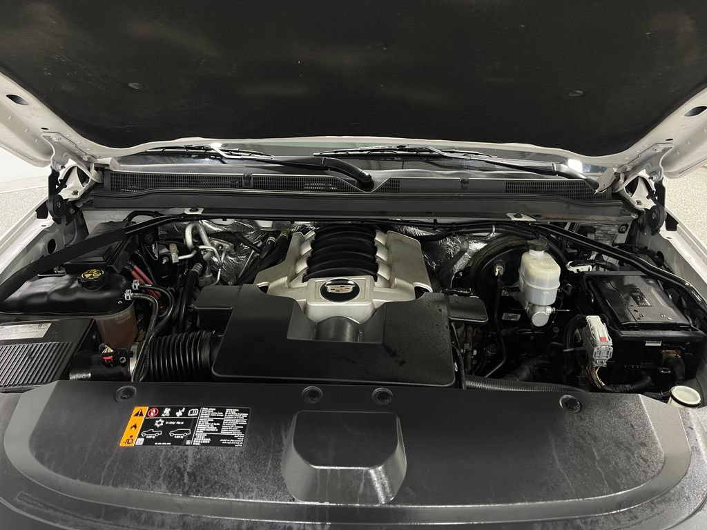 Used 2018 Cadillac Escalade Premium Luxury image 30