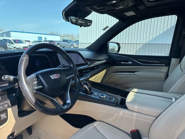 Used 2021 Cadillac Escalade ESV Premium Luxury w/ Driver Assist Tech Package image 15