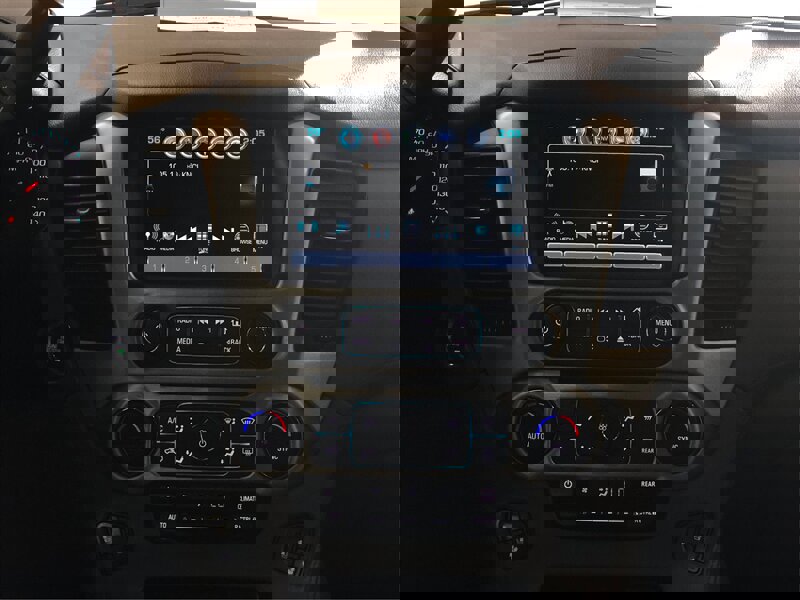 Used 2019 GMC Yukon XL SLT w/ Open Road Package AWD/4WD image 14