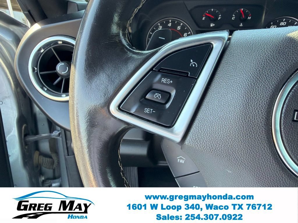 Used 2020 Chevrolet Camaro LT RWD image 18