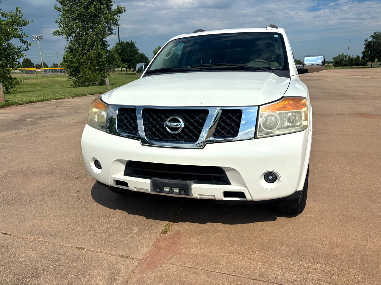 Used 2011 Nissan Armada SV image 4