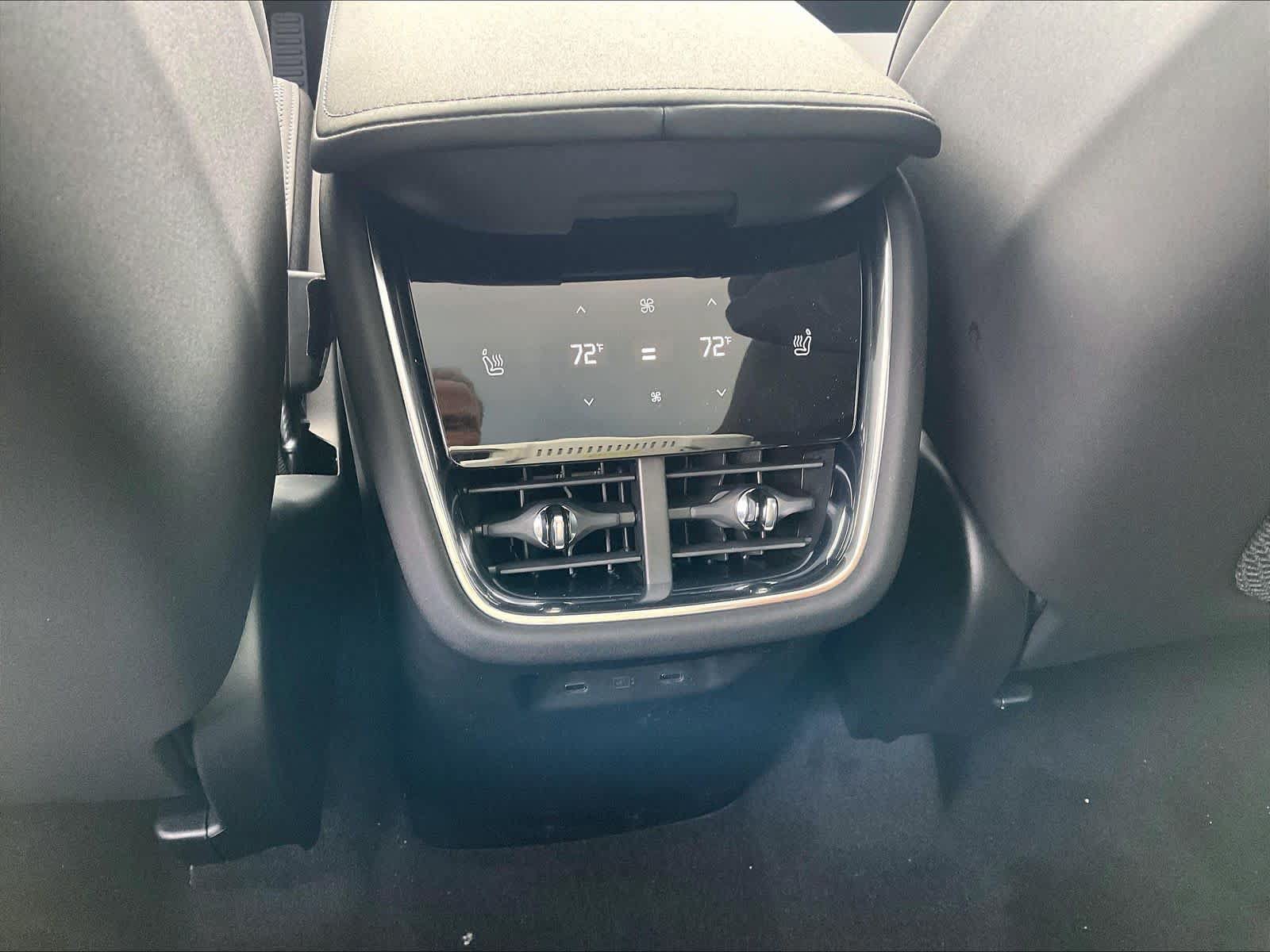 New 2025 Volvo EX90 Plus w/ Protection Package Premier AWD/4WD image 16