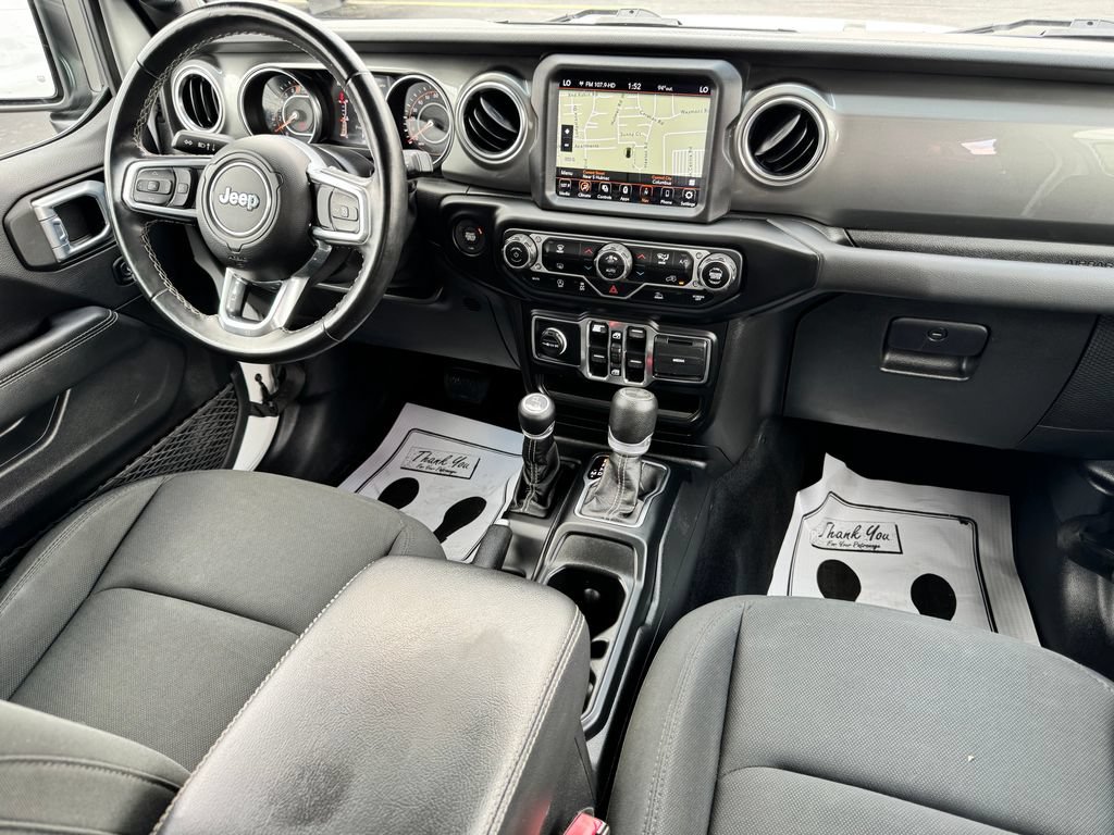 Used 2021 Jeep Wrangler Unlimited Sahara w/ Uconnect 4C Nav & Sound Group AWD/4WD image 12