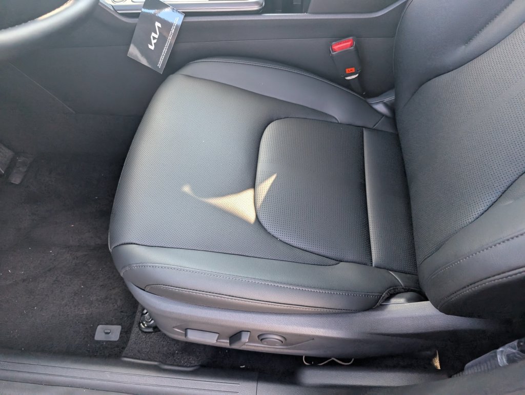 New 2026 Kia Sportage EX FWD image 21