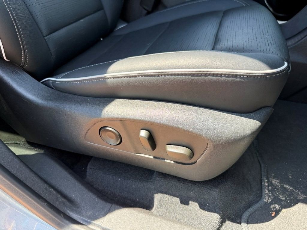 Used 2025 Buick Enclave Sport Touring FWD image 24