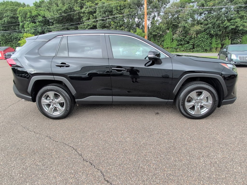Used 2025 Toyota RAV4 XLE w/ Convenience Package AWD/4WD image 8