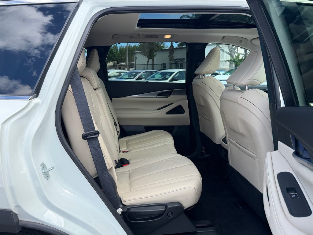 Used 2024 INFINITI QX60 Luxe FWD image 18