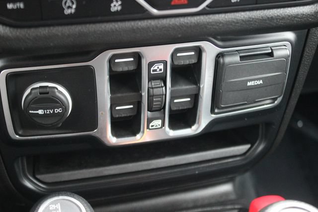 Used 2024 Jeep Wrangler Unlimited Sport AWD/4WD image 10