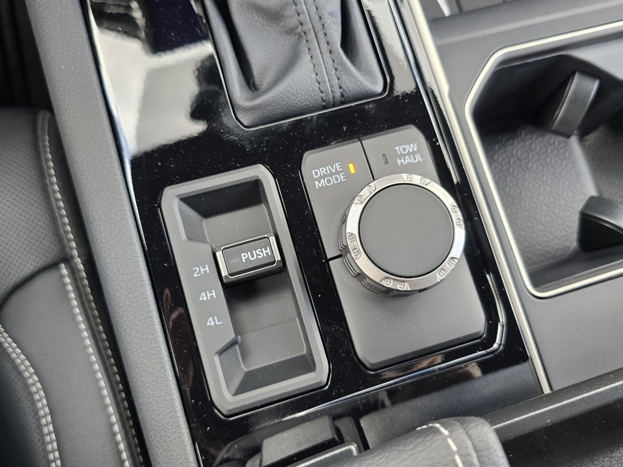 New 2026 Toyota Tundra Limited AWD/4WD image 6