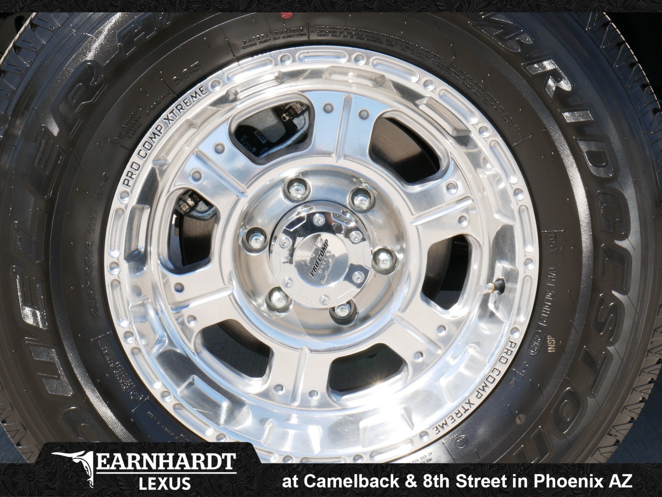 Used 2025 Ford Bronco 2-Door AWD/4WD image 23