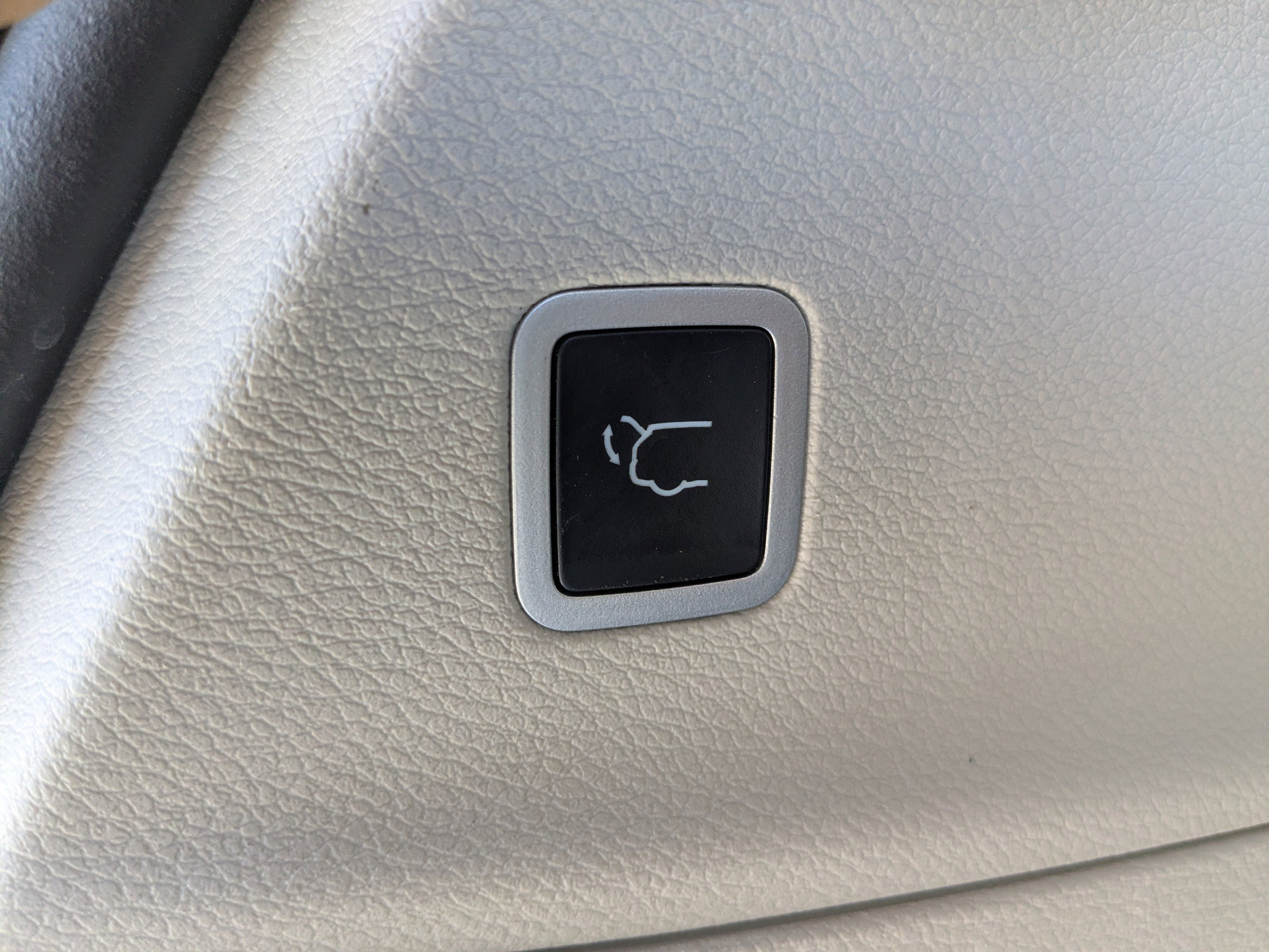 Used 2024 Chrysler Pacifica Touring-L image 13