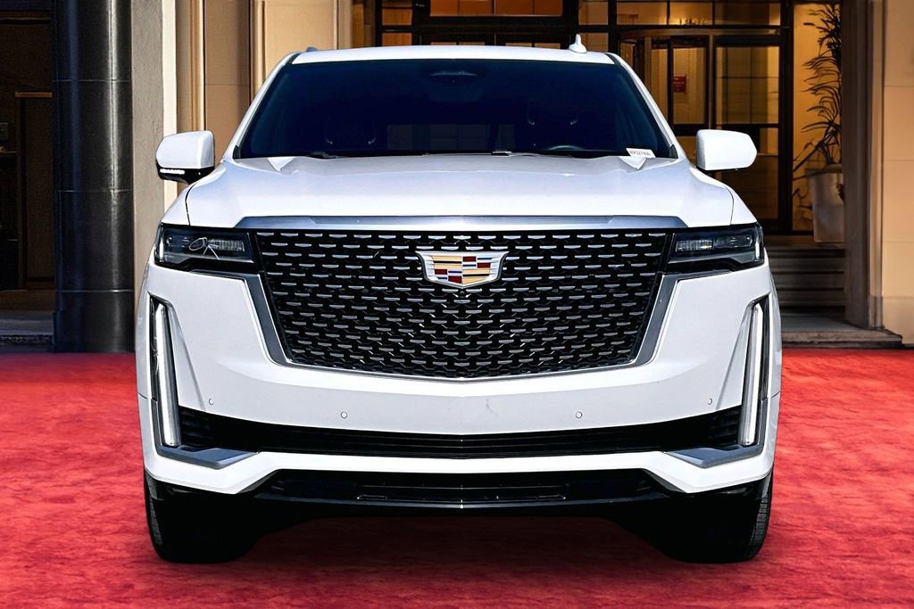 Used 2021 Cadillac Escalade Premium Luxury RWD image 3