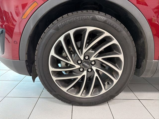 Used 2019 Lincoln Nautilus Reserve image 12