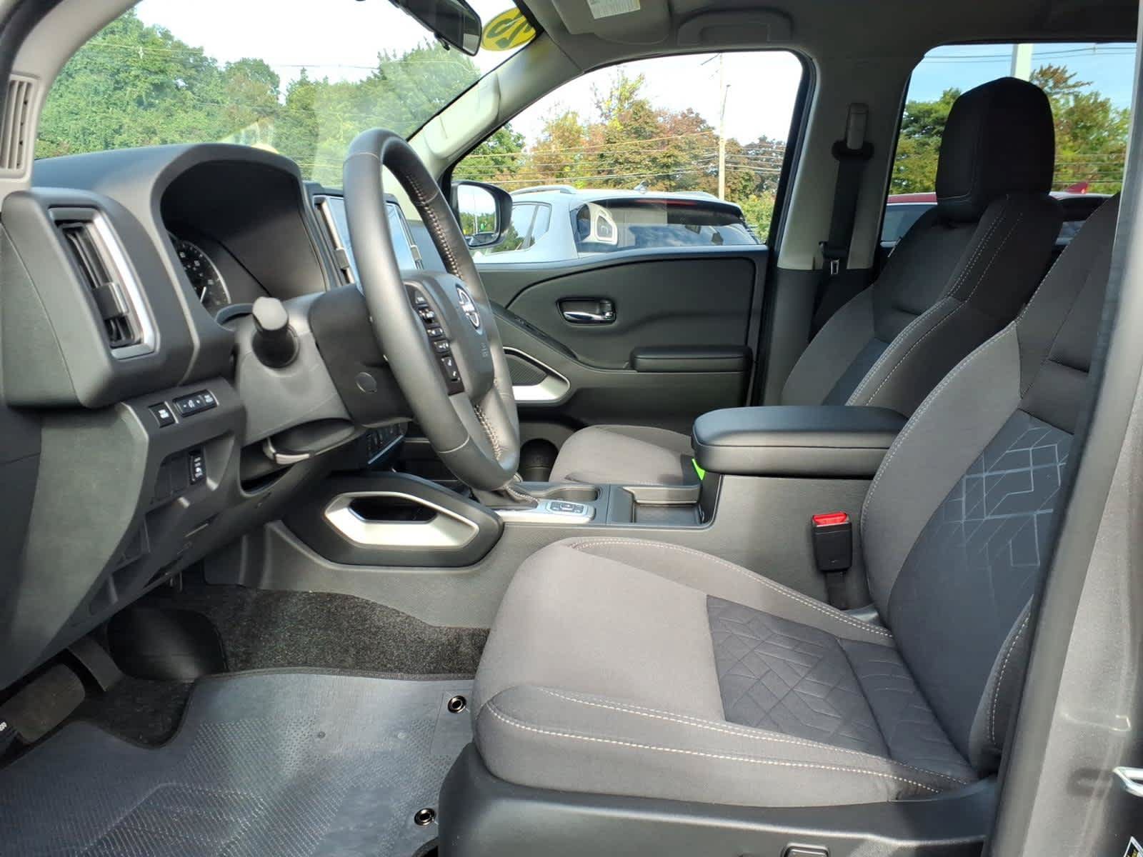 Certified 2026 Nissan Frontier SV w/ SV Convenience Package AWD/4WD image 11