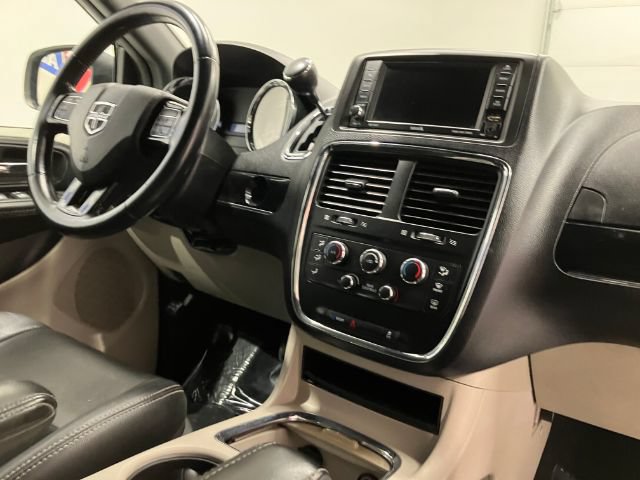 Used 2018 Dodge Grand Caravan SXT FWD image 55