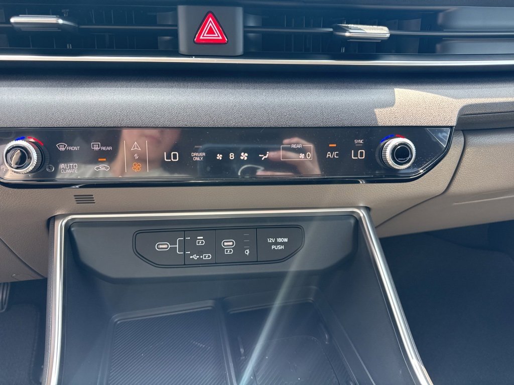 New 2026 Kia Carnival EX image 21
