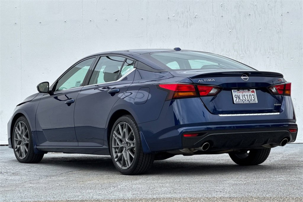 Certified 2023 Nissan Altima 2.0 SR image 7