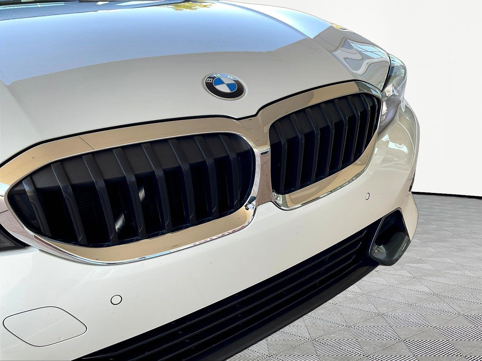 Used 2019 BMW 330i Sedan w/ Driving Assistance Package RWD image 31