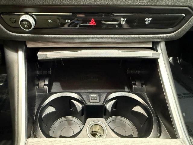 Used 2025 BMW i4 xDrive40i w/ Parking Assistance Package image 37