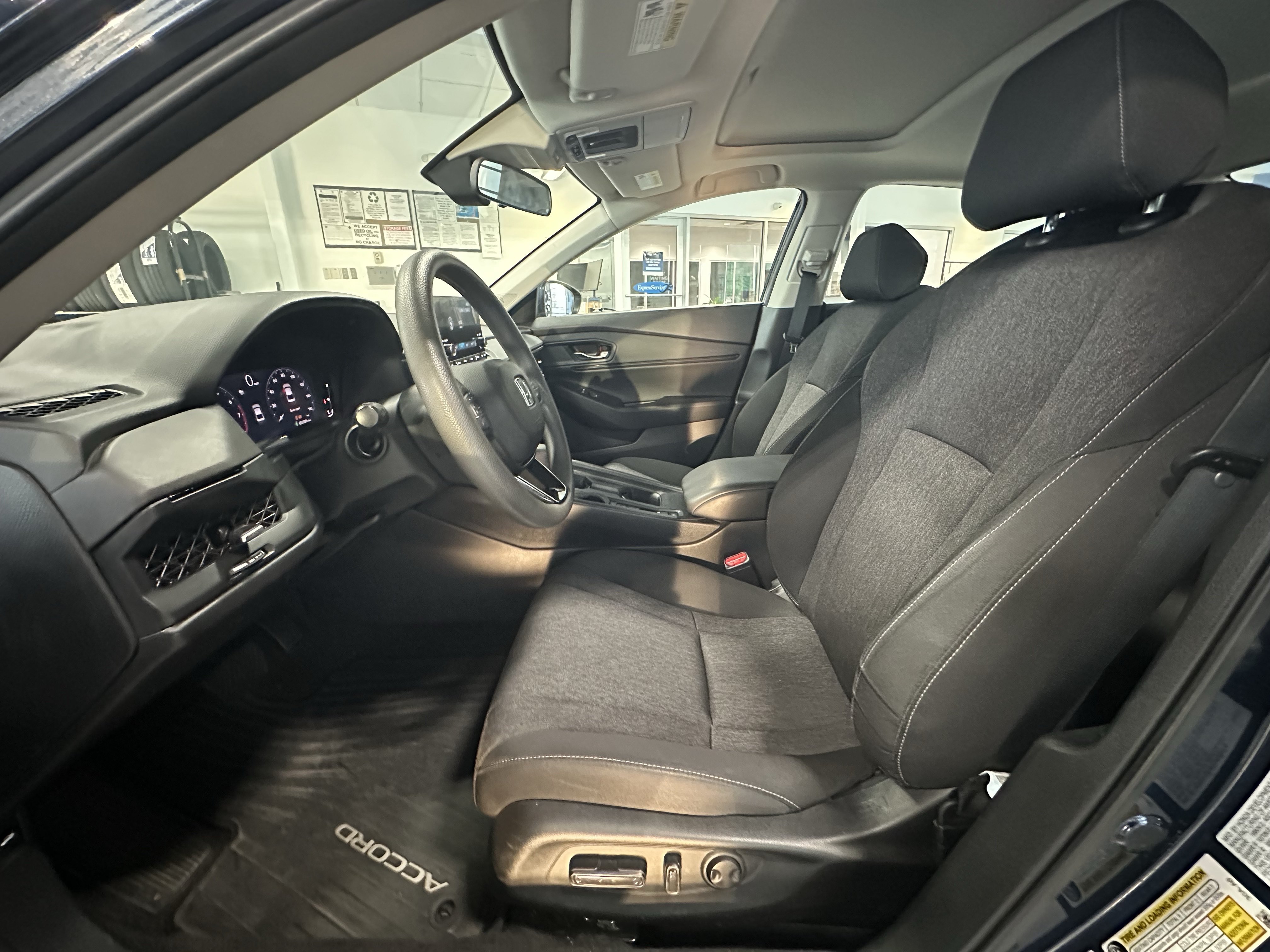Used 2023 Honda Accord EX image 8