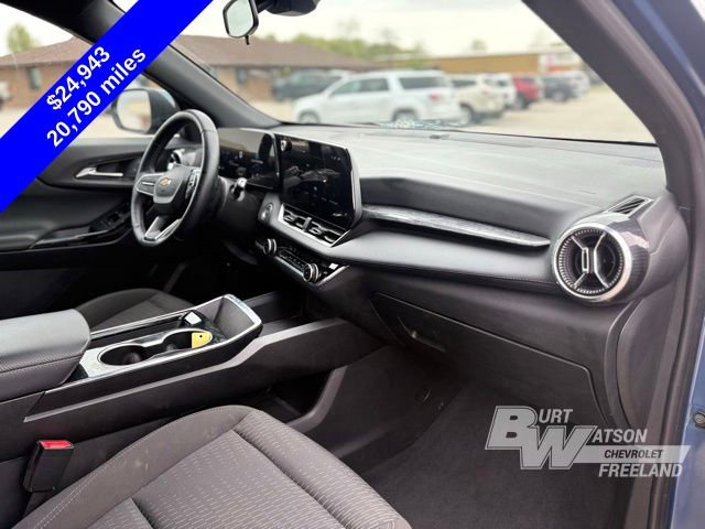 Used 2025 Chevrolet Equinox LT FWD image 23