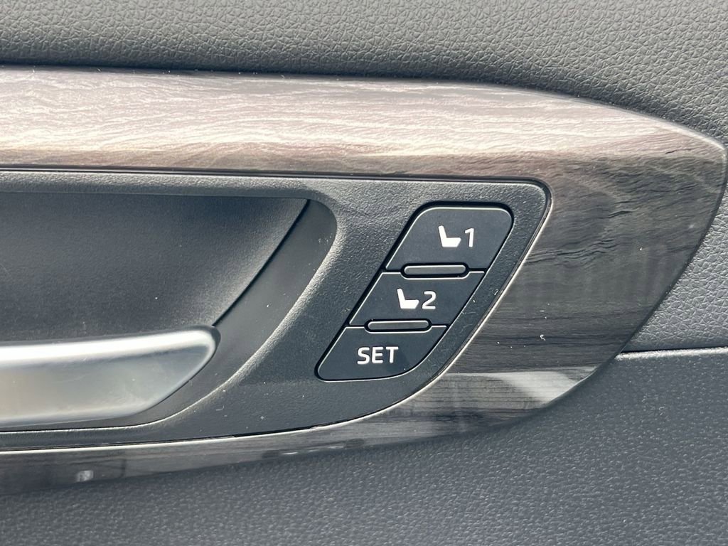 New 2026 Toyota Highlander Limited image 24