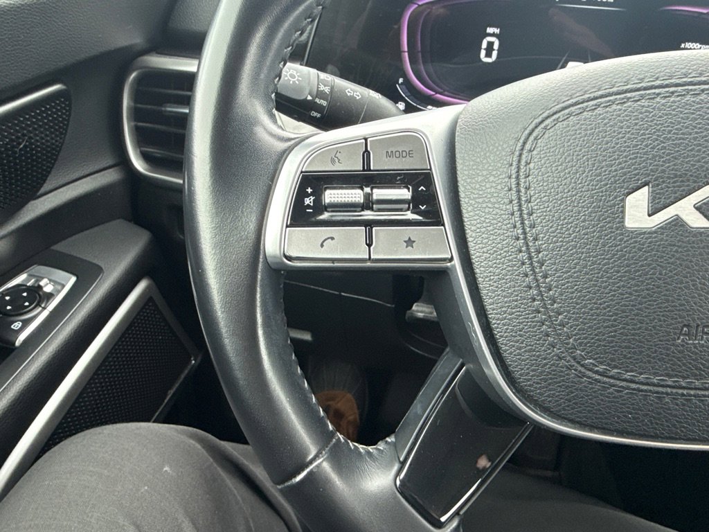 Used 2023 Kia Telluride S image 23