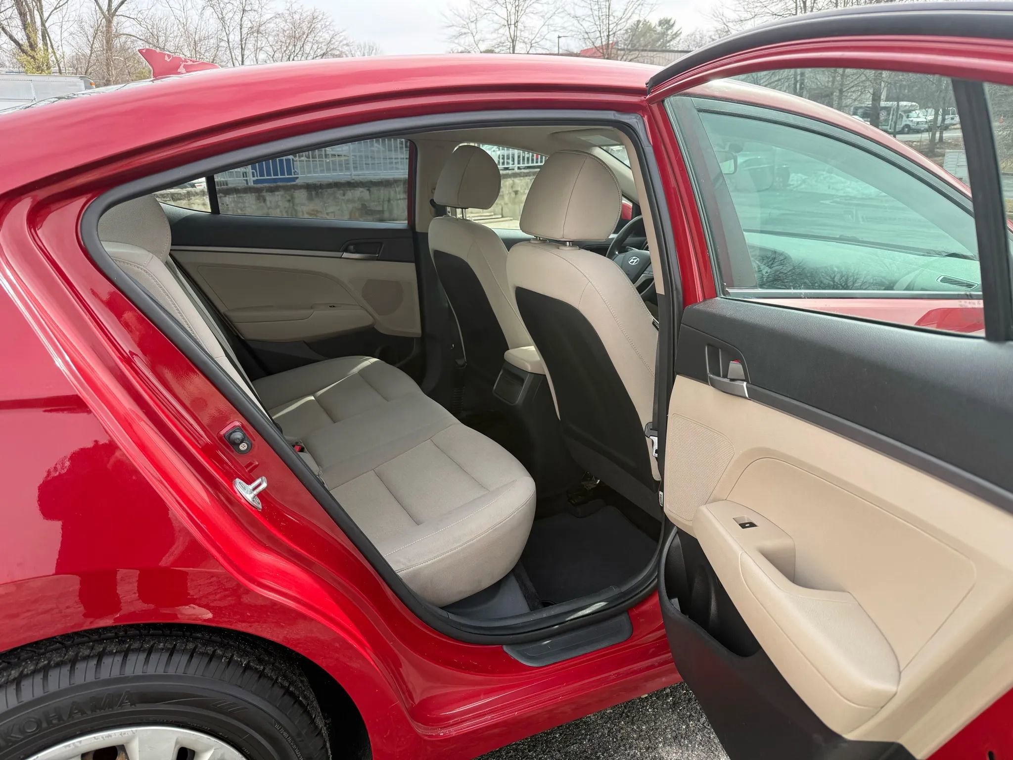 Used 2017 Hyundai Elantra SE image 8