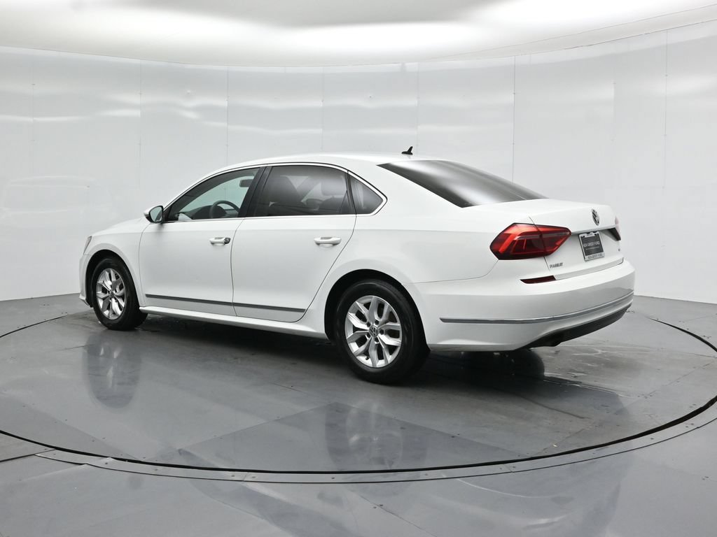 Used 2017 Volkswagen Passat 1.8T S FWD image 7