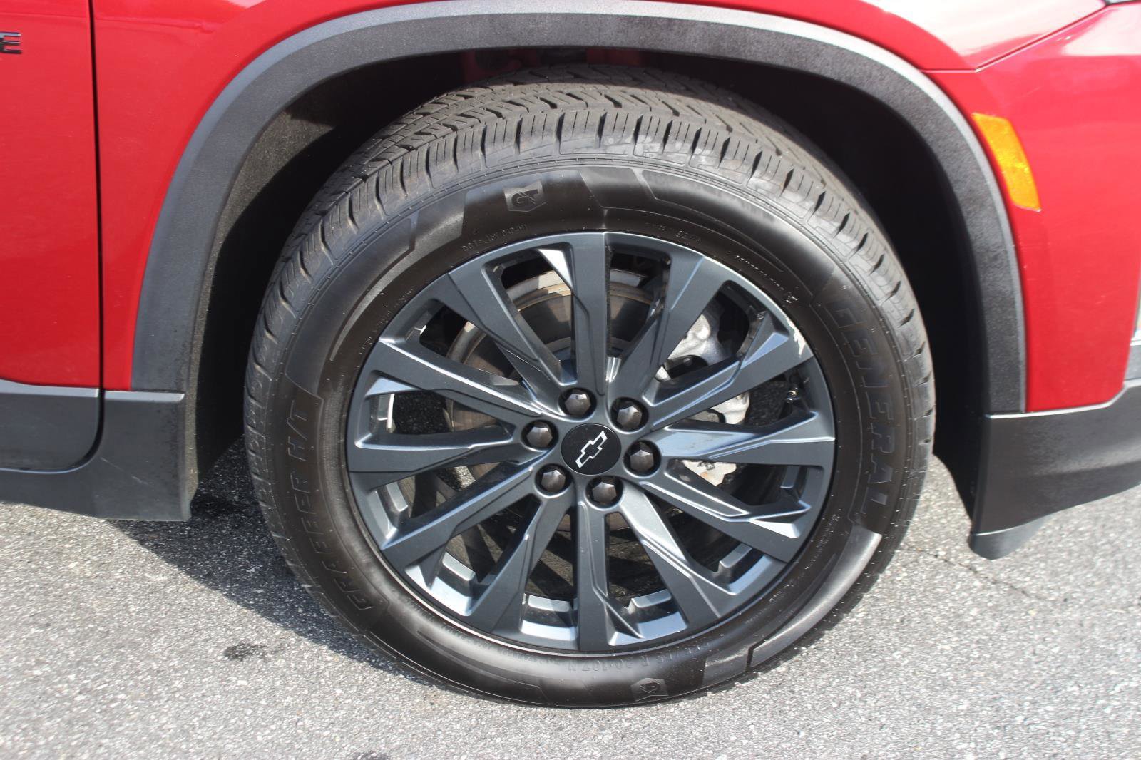 Used 2024 Chevrolet Traverse RS w/ LPO, Floor Liner Package image 41