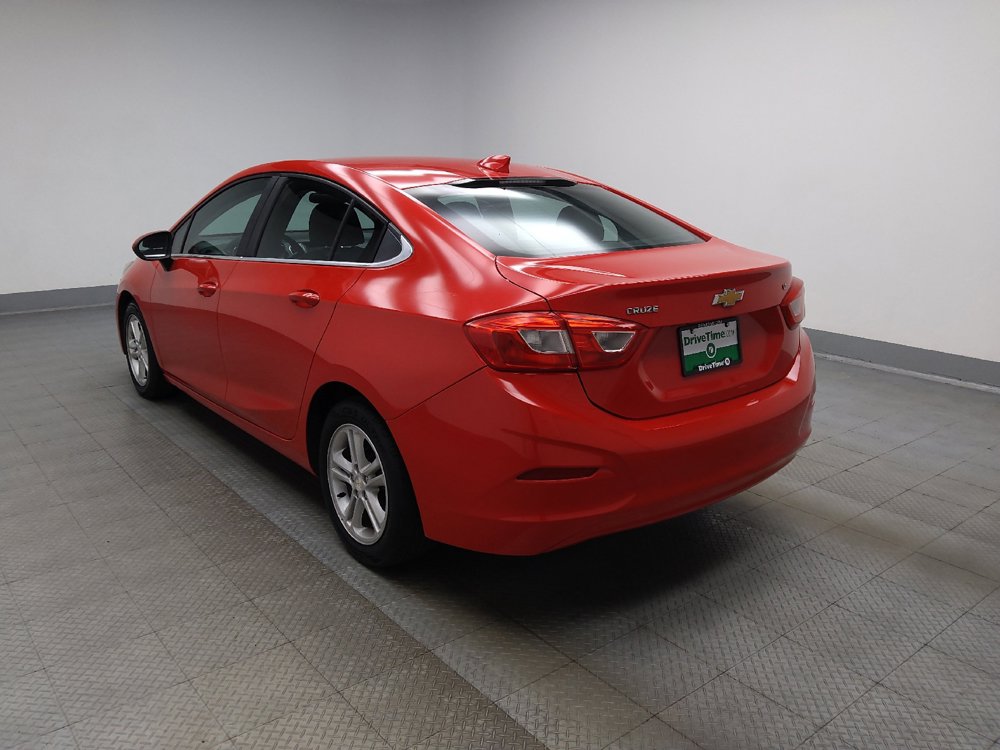 Used 2017 Chevrolet Cruze LT FWD image 3