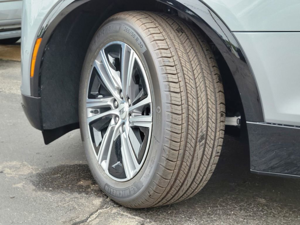 New 2025 Cadillac Lyriq Luxury w/ LPO, Floor Liner Package image 32