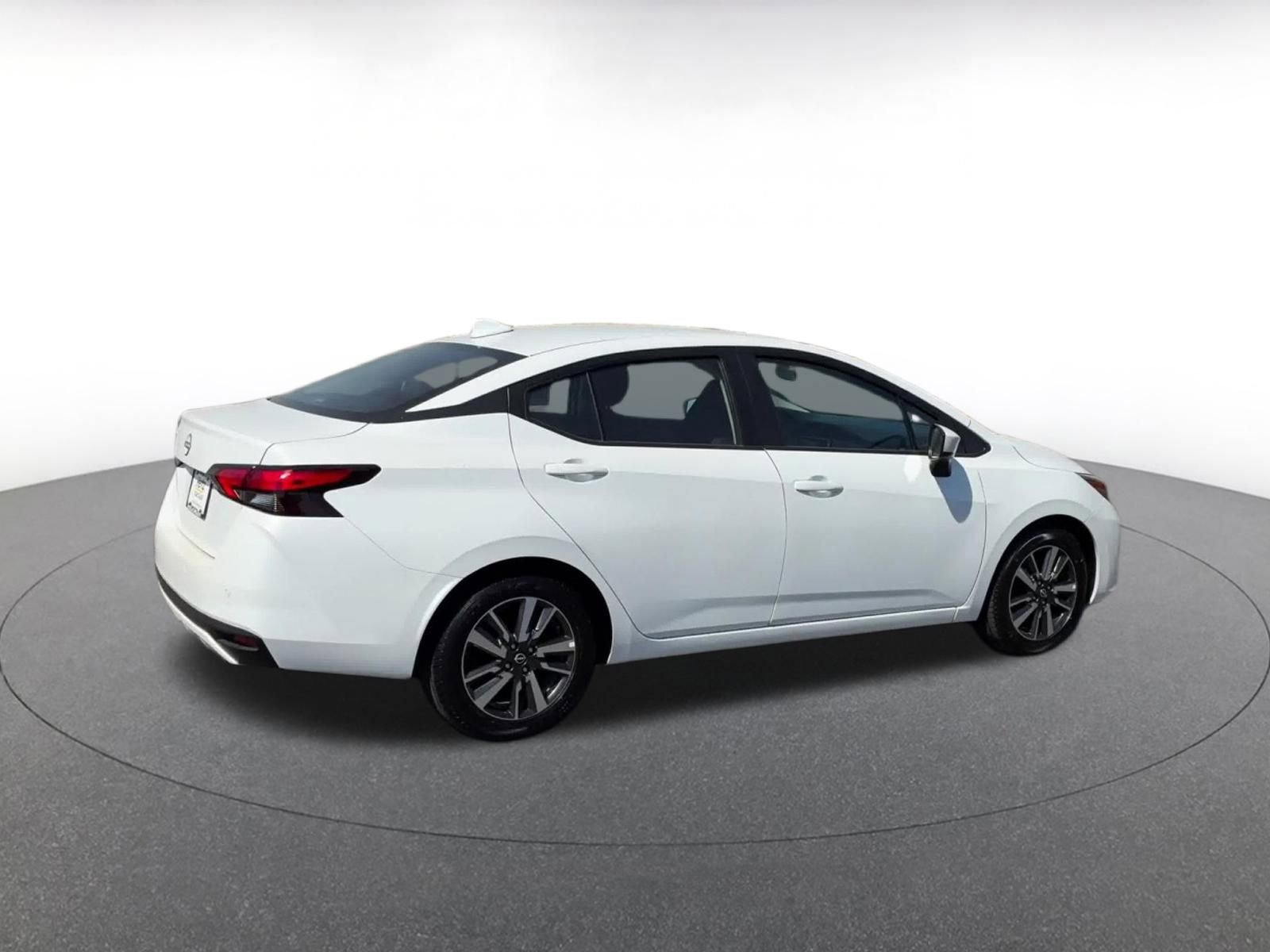 Used 2025 Nissan Versa SV image 14