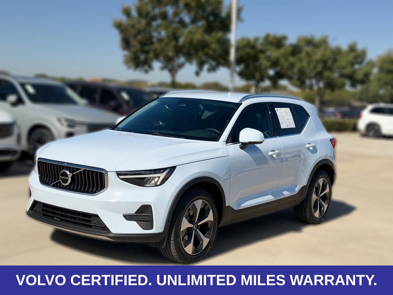 Certified 2024 Volvo XC40 B5 Core AWD/4WD image 4