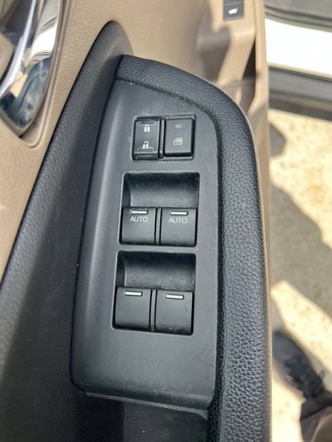 Used 2016 Honda Pilot Touring image 19