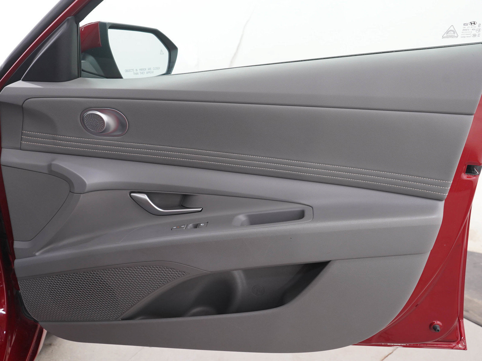 Used 2025 Hyundai Elantra SEL FWD image 9