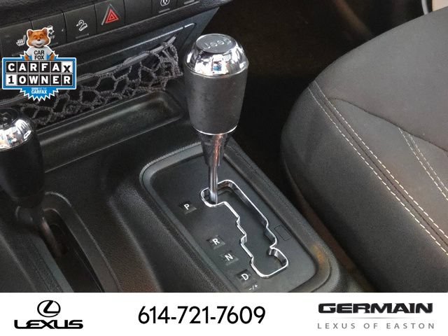 Used 2017 Jeep Wrangler Unlimited Sahara w/ Dual Top Group AWD/4WD image 24