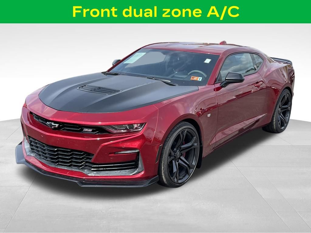 Used 2021 Chevrolet Camaro SS RWD image 4