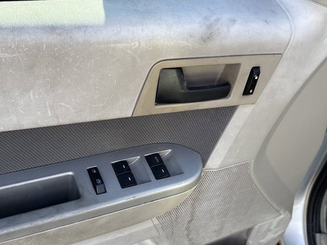 Used 2009 Ford Escape 2WD Hybrid image 13