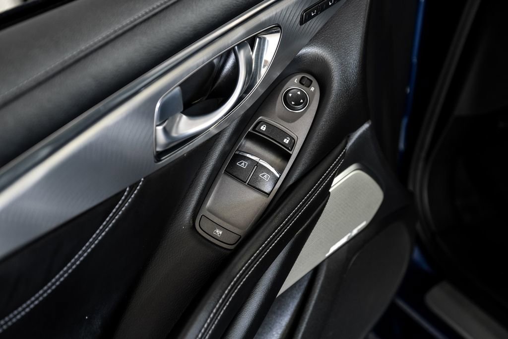 Used 2019 INFINITI Q60 3.0t Luxe w/ Essential Package image 43
