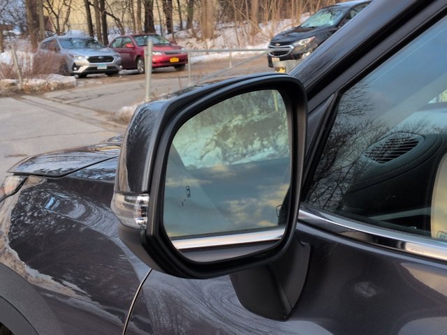 Certified 2021 Toyota Highlander Limited image 11