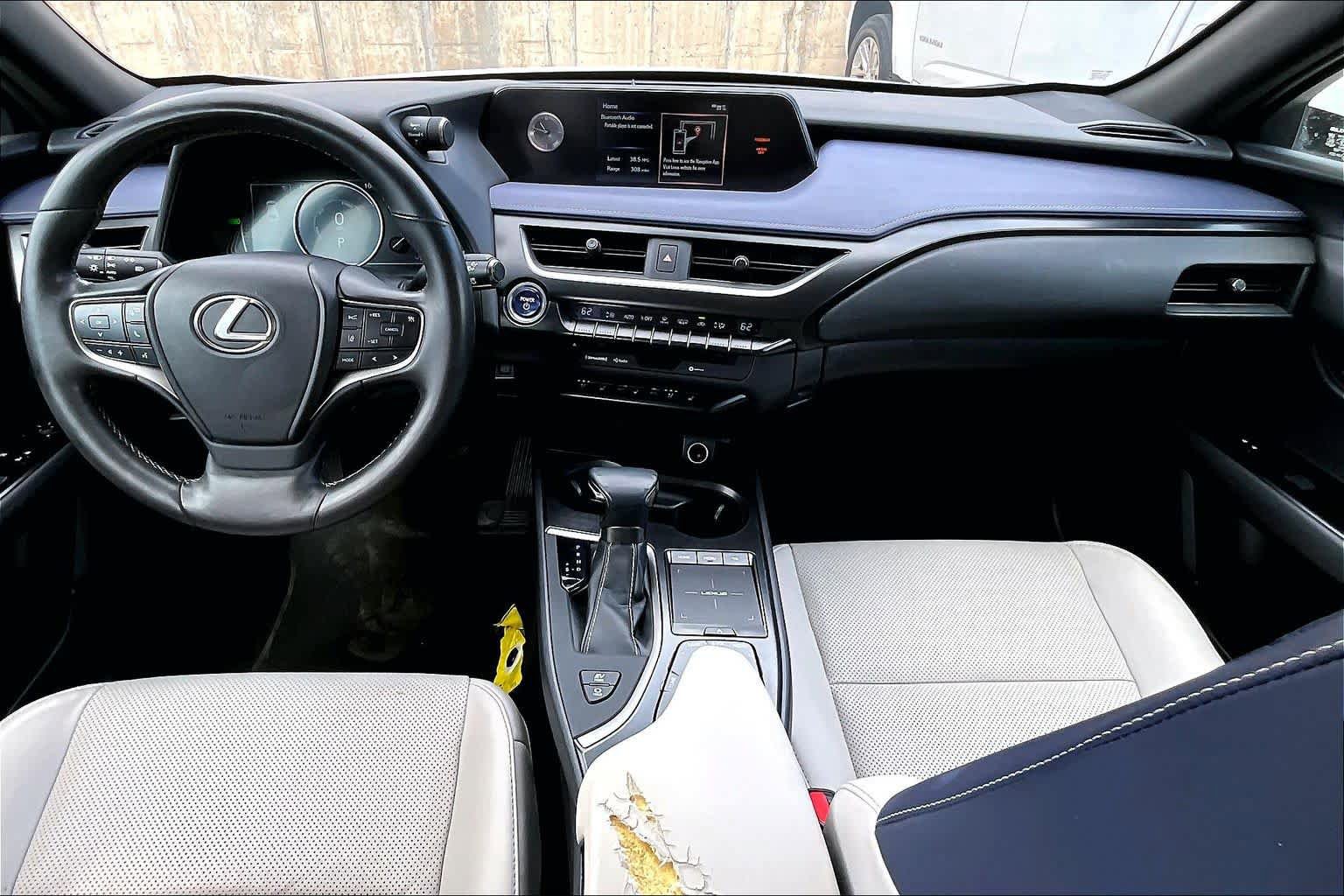 Used 2020 Lexus UX 250h w/ Premium Package image 15