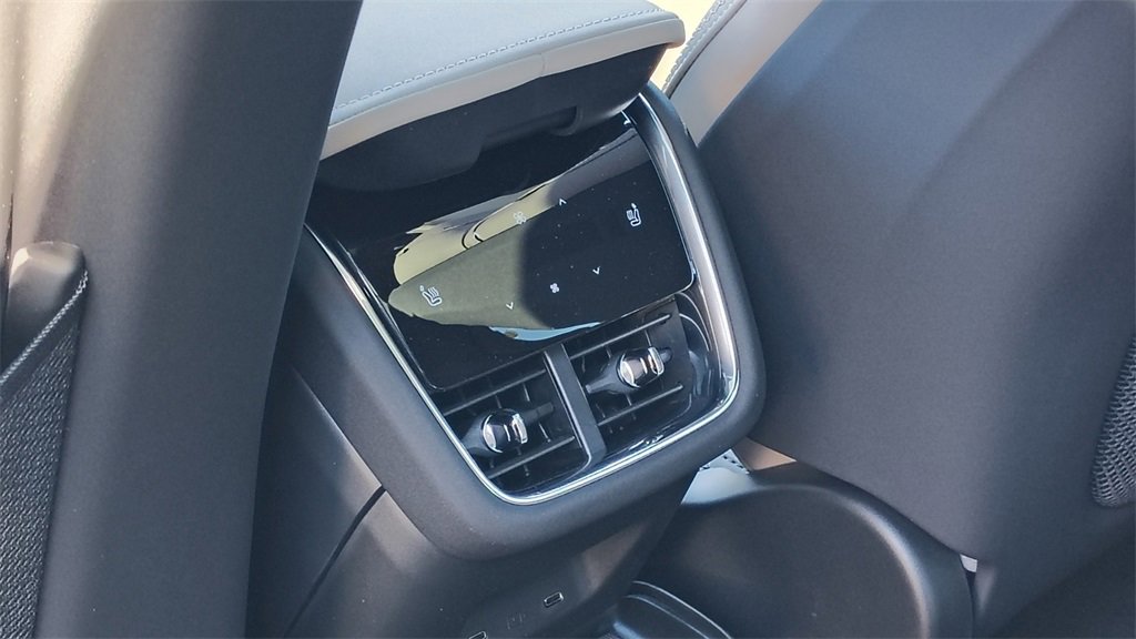 New 2025 Volvo EX90 Plus image 29