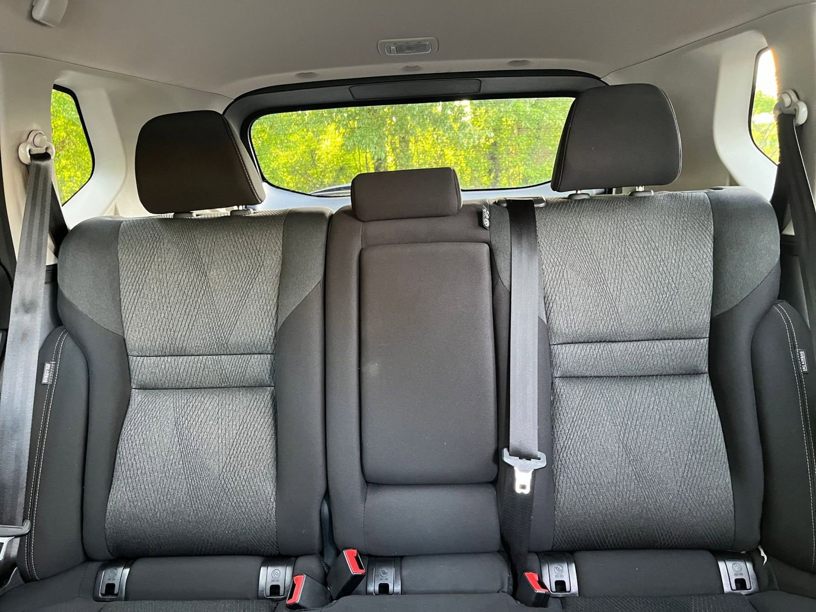 Used 2025 Nissan Rogue SV FWD image 40
