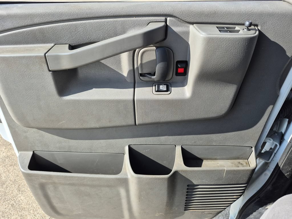 Used 2020 Chevrolet Express 3500 w/ Power Convenience Package RWD image 13