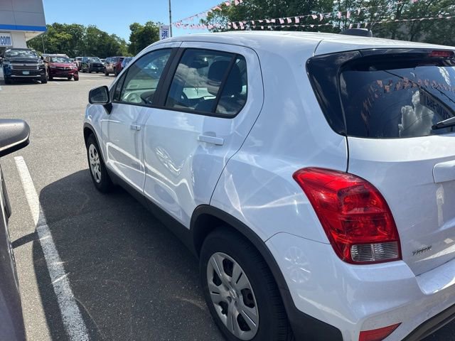 Used 2018 Chevrolet Trax LS FWD image 4