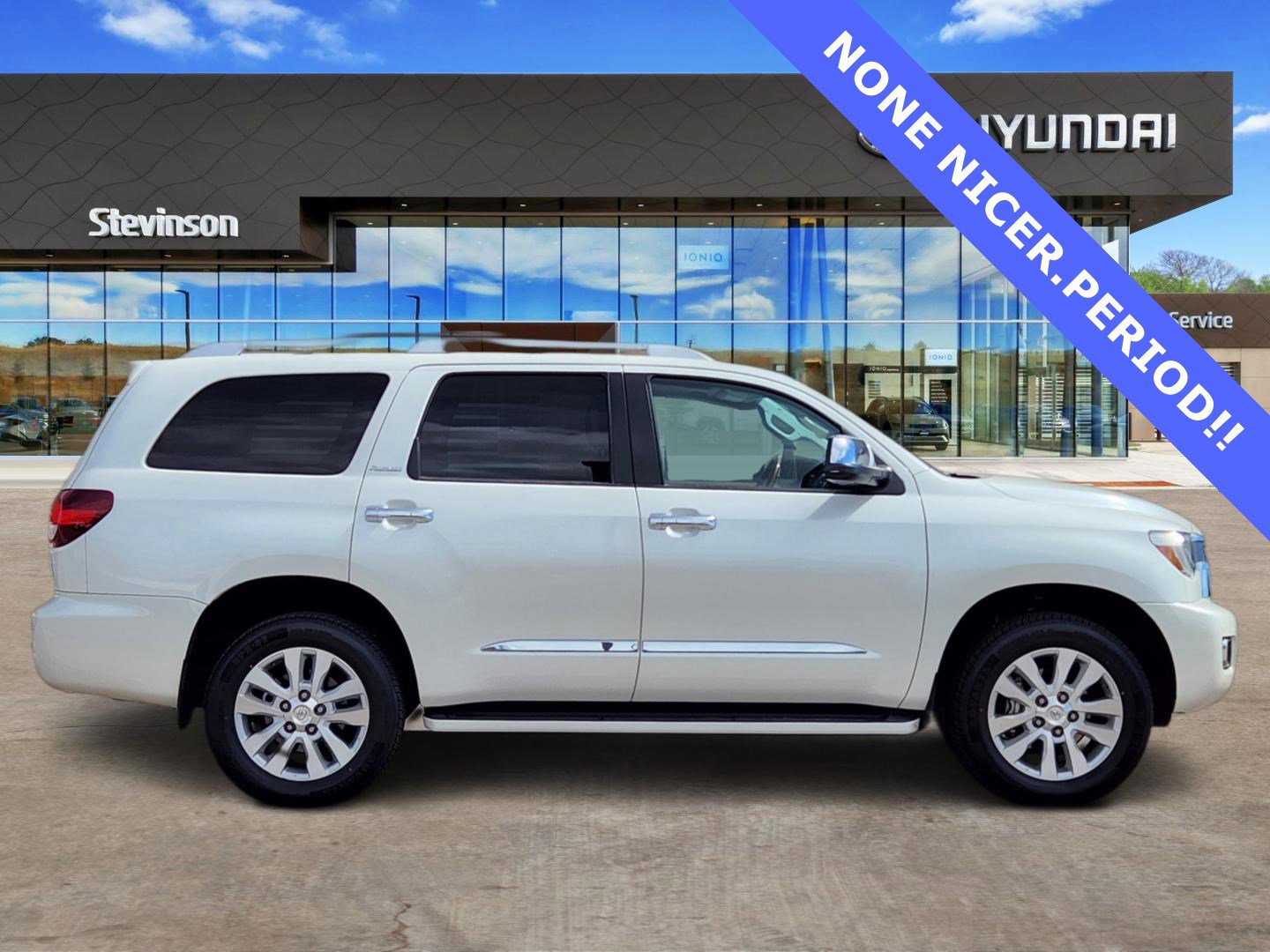 Used 2019 Toyota Sequoia Platinum image 4
