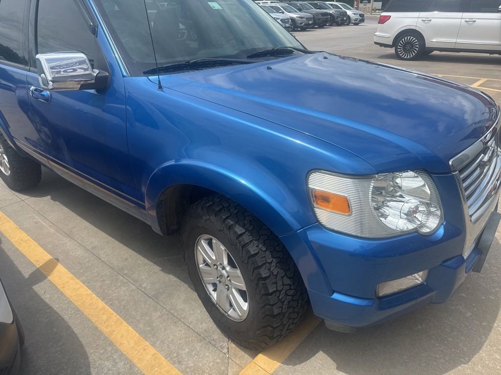 Used 2010 Ford Explorer XLT AWD/4WD image 4