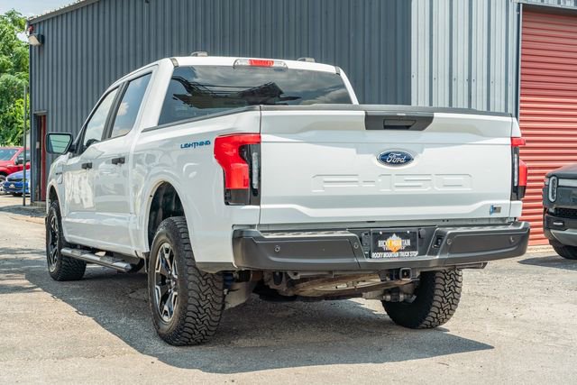 Used 2022 Ford F150 Lightning Pro image 4